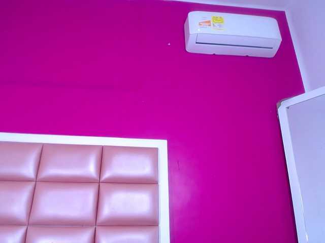 ebony-suggarmommy's BongaCams show and profile