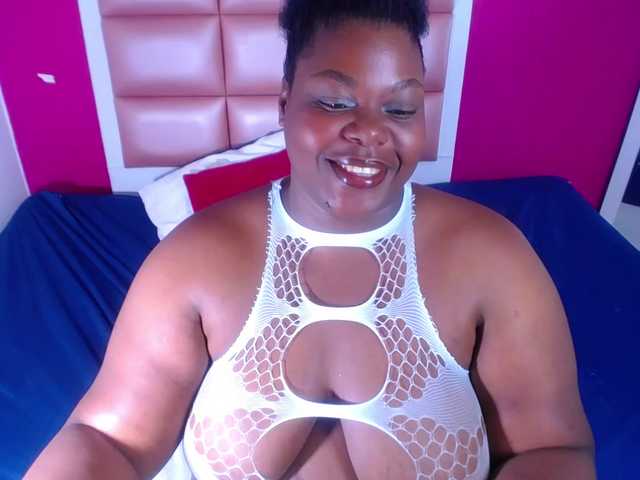ebony-suggarmommy's BongaCams show and profile