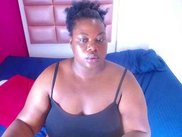 ebony-suggarmommy webcam