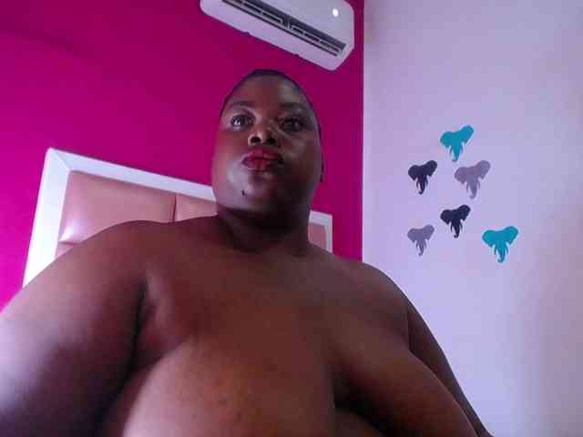 ebony-suggarmommy webcam