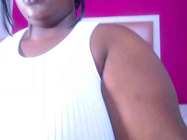 ebony-suggarmomm... Live Webcam on BongaCams