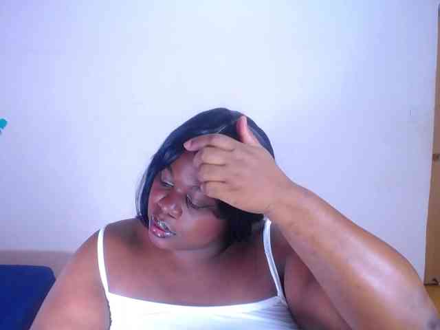 ebony-suggarmommy webcam