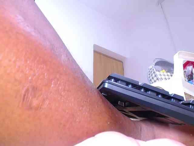 ebony-suggarmommy webcam