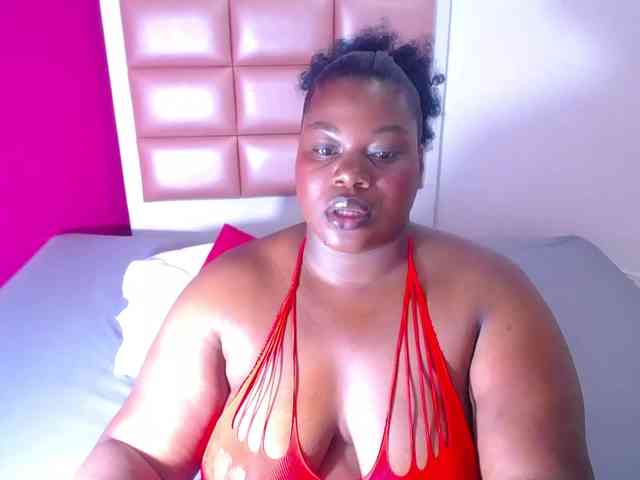 ebony-suggarmommy webcam
