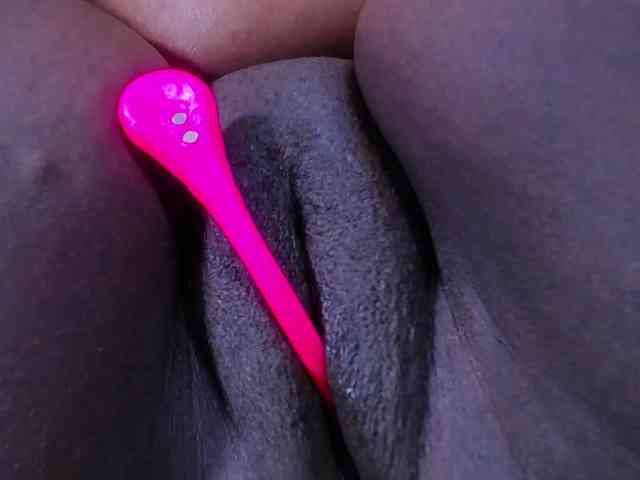 ebony-suggarmommy webcam