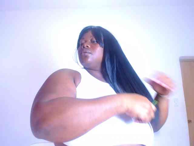 ebony-suggarmommy webcam