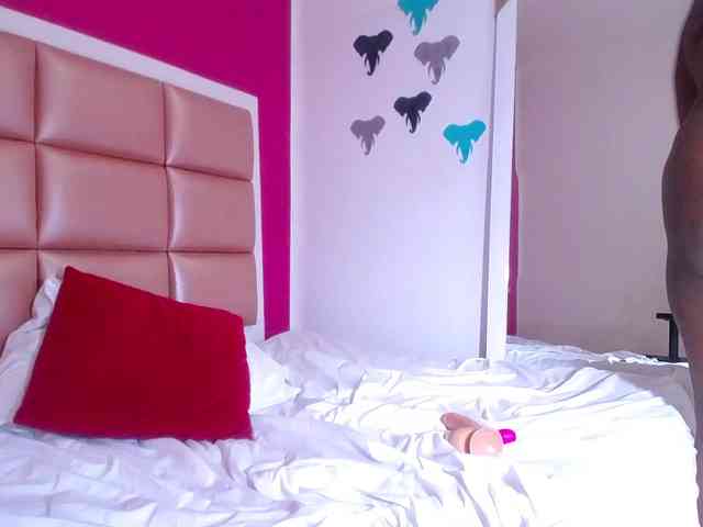 ebony-suggarmommy webcam