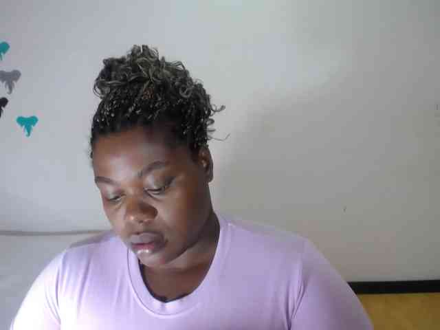 ebony-suggarmommy webcam