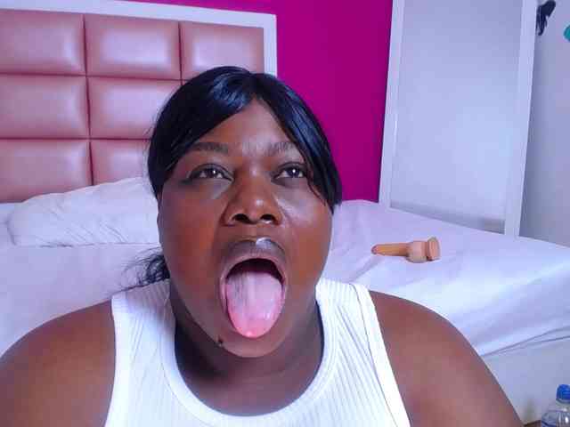 ebony-suggarmommy webcam