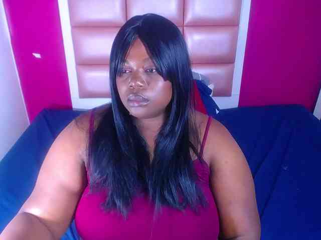 ebony-suggarmommy webcam