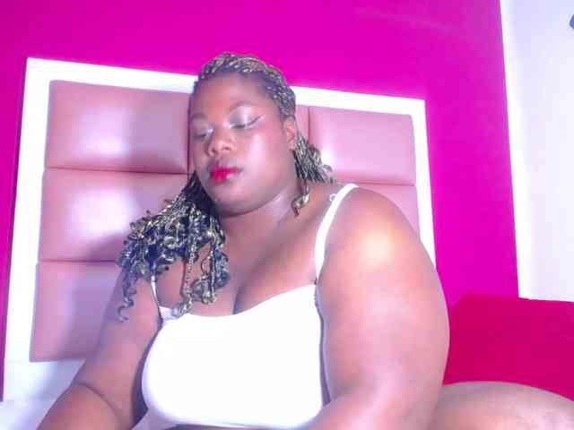 ebony-suggarmommy webcam