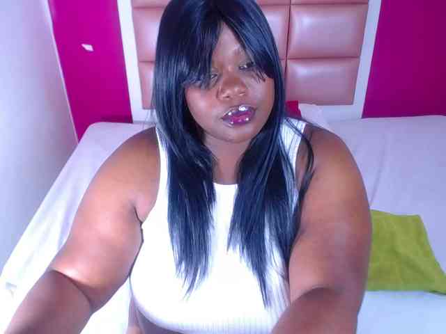 ebony-suggarmommy webcam