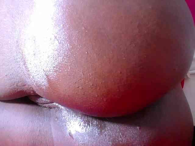 ebony-suggarmommy webcam