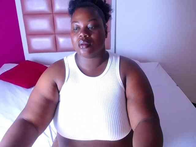 ebony-suggarmommy webcam