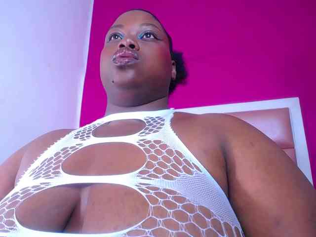 ebony-suggarmomm... Live Webcam on BongaCams