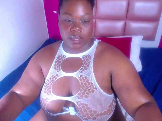 ebony-suggarmommy webcam