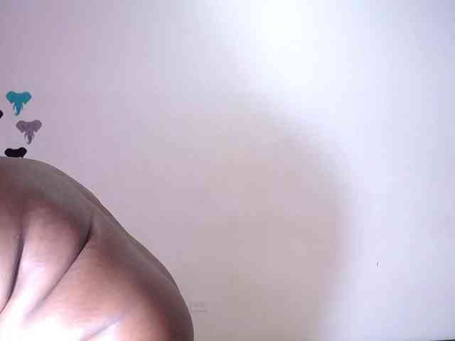 ebony-suggarmommy webcam