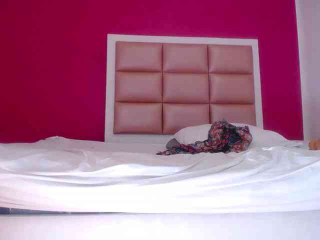 ebony-suggarmommy webcam