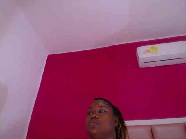 ebony-suggarmomm... Live Webcam on BongaCams