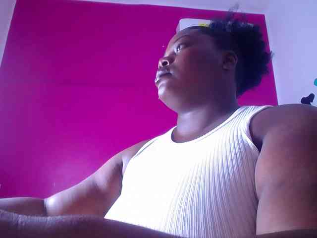ebony-suggarmommy webcam