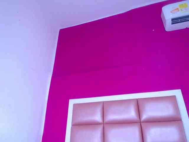 ebony-suggarmomm... Live Webcam on BongaCams