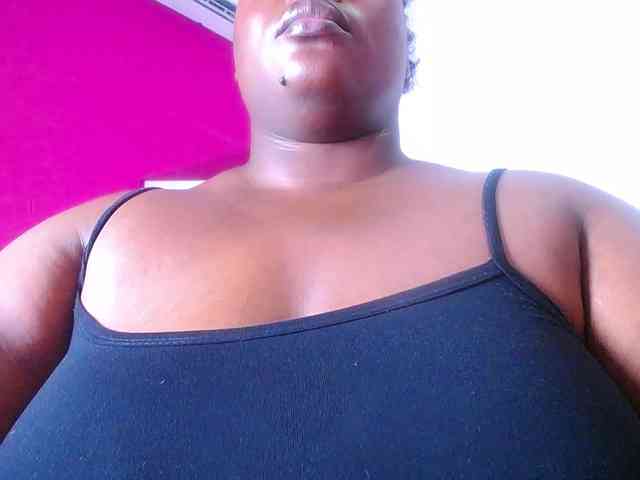 ebony-suggarmommy webcam
