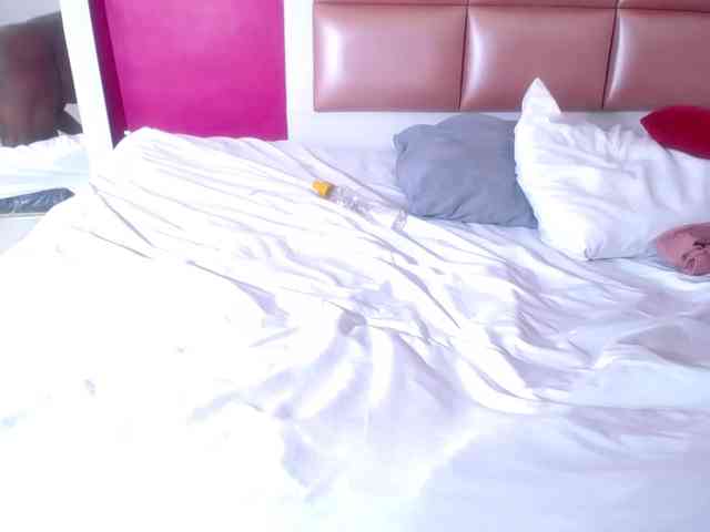 ebony-suggarmommy webcam