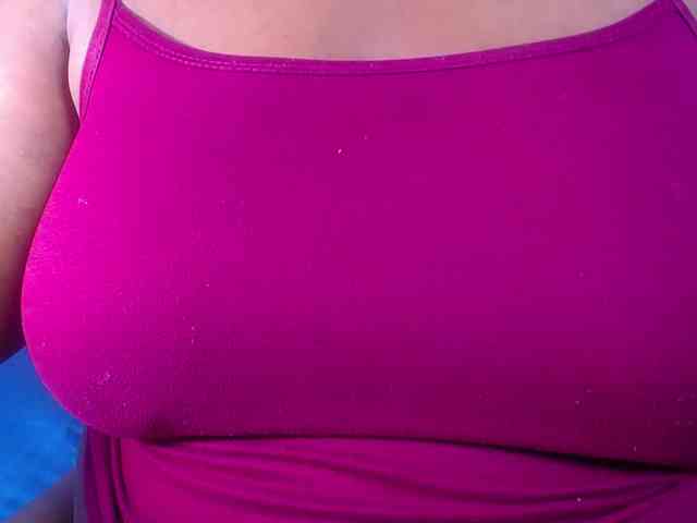 ebony-suggarmommy webcam