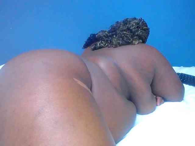 ebony-suggarmommy webcam