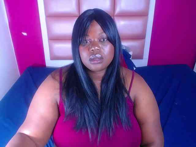 ebony-suggarmommy webcam