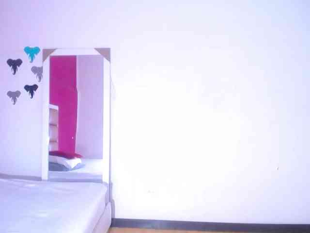 ebony-suggarmommy webcam