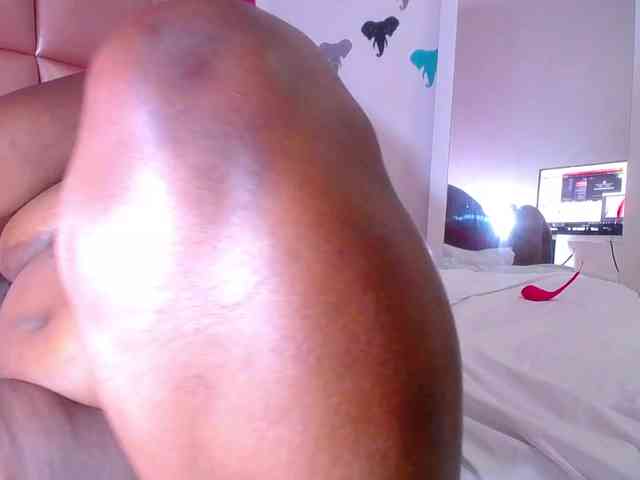 ebony-suggarmommy webcam