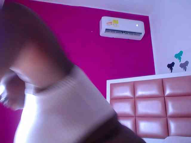 ebony-suggarmommy webcam