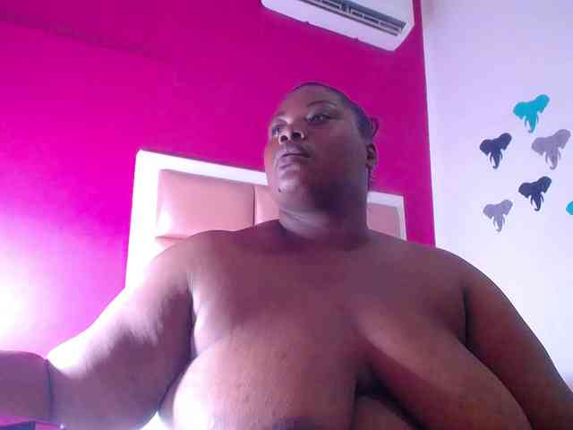 ebony-suggarmommy webcam