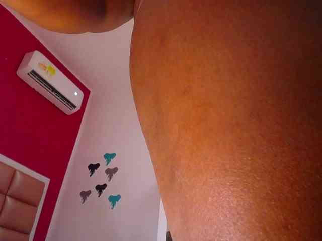 ebony-suggarmommy webcam