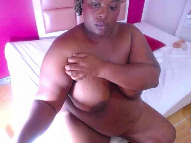 ebony-suggarmommy webcam