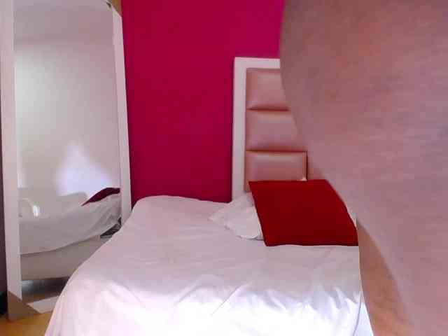 ebony-suggarmommy webcam