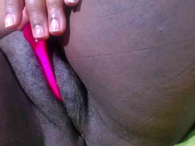 ebony-suggarmommy webcam