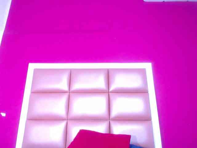 ebony-suggarmommy webcam