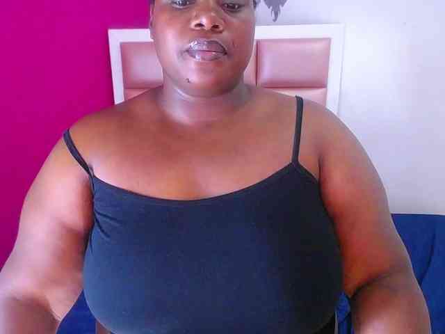 ebony-suggarmommy webcam