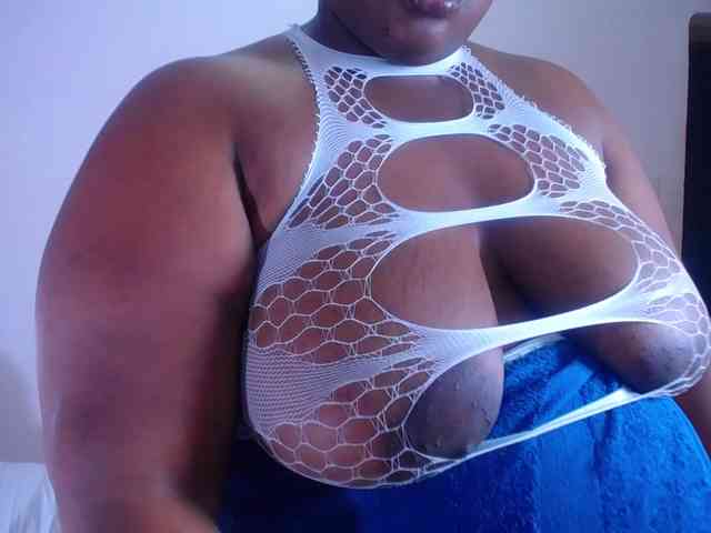 ebony-suggarmommy webcam