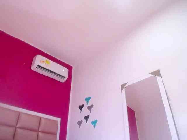 ebony-suggarmommy webcam