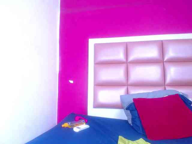 ebony-suggarmommy webcam