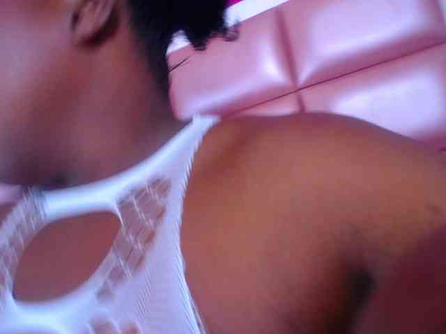 ebony-suggarmommy webcam