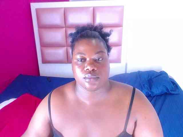 ebony-suggarmommy webcam
