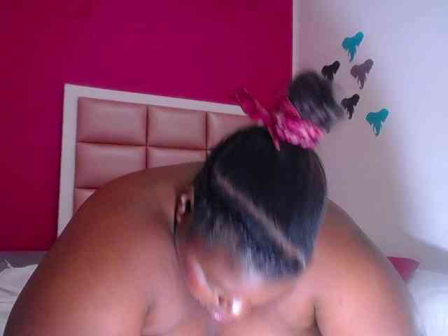 ebony-suggarmommy webcam