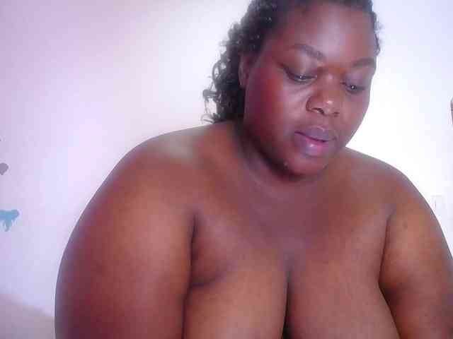 ebony-suggarmommy webcam
