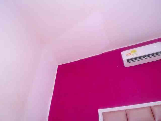 ebony-suggarmommy webcam