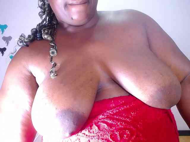 ebony-suggarmommy webcam