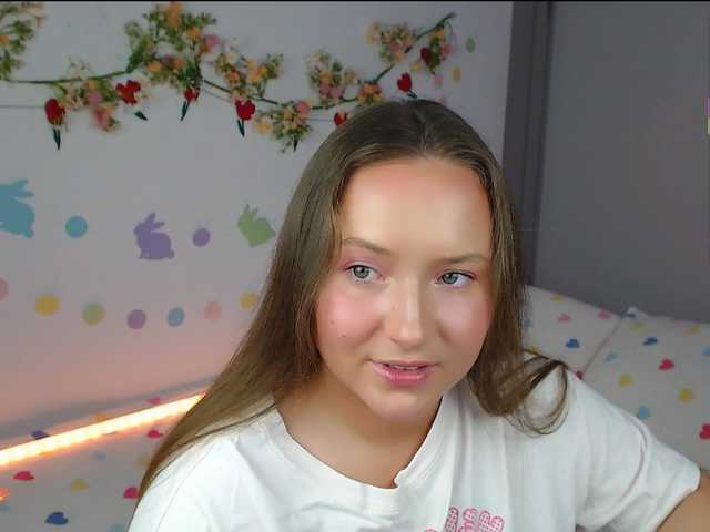 -EmilyxGrasez-'s BongaCams show and profile